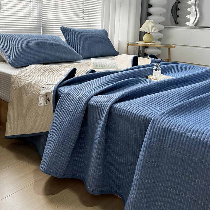 91家纺网 家纺一手货源 找家纺 拾小柒 2025新款全棉色织水洗棉夹棉防滑床盖防水纯色床护垫 防滑款牛仔蓝