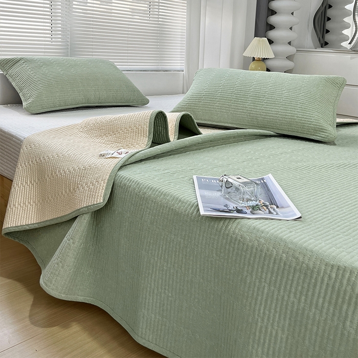 91家纺网 家纺一手货源 找家纺 （总）拾小柒 2025新款全棉色织水洗棉夹棉防滑床盖防水纯色床护垫