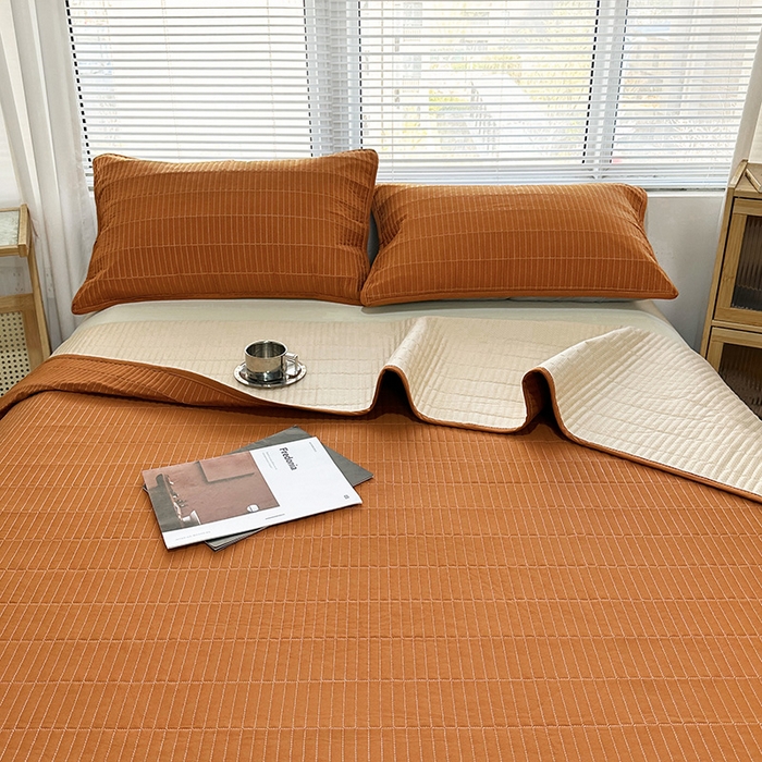 91家纺网 家纺一手货源 找家纺 拾小柒 2025新款全棉色织水洗棉夹棉防滑床盖防水纯色床护垫 防水款焦糖色