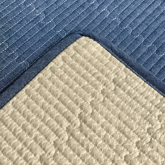 91家纺网 家纺一手货源 找家纺 拾小柒 2025新款全棉色织水洗棉夹棉防滑床盖防水纯色床护垫 防滑款牛仔蓝