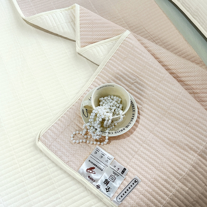 91家纺网 家纺一手货源 找家纺 （总）拾小柒 2025新款纯色全棉色织水洗棉夹棉防滑床盖