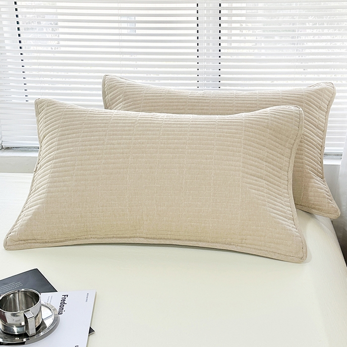 91家纺网 家纺一手货源 找家纺 拾小柒 2025新款纯色全棉色织水洗棉夹棉防滑床盖 卡其色