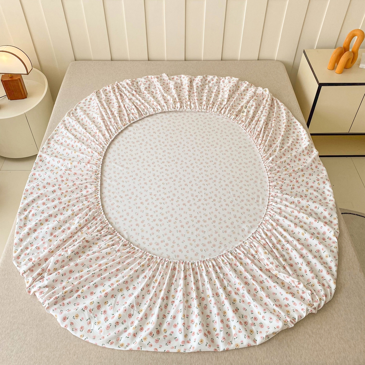 91家纺网 家纺一手货源 找家纺 棉乐町家居 2025新款木棉双层纱印花床笠 花梦里