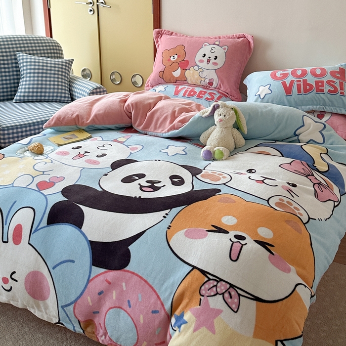 91家纺网 家纺一手货源 找家纺 赛丽雅 2025年新款秋冬卡通大版牛奶绒四件套 欢乐总动员