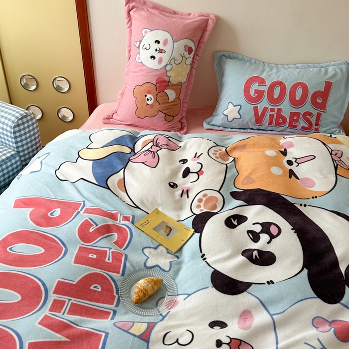 91家纺网 家纺一手货源 找家纺 赛丽雅 2025年新款秋冬卡通大版牛奶绒四件套 欢乐总动员