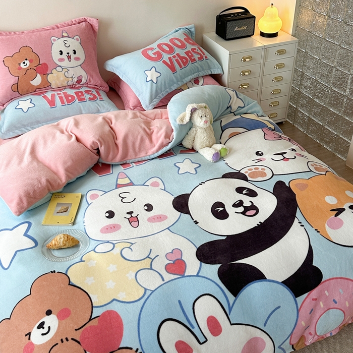 91家纺网 家纺一手货源 找家纺 赛丽雅 2025年新款秋冬卡通大版牛奶绒四件套 欢乐总动员