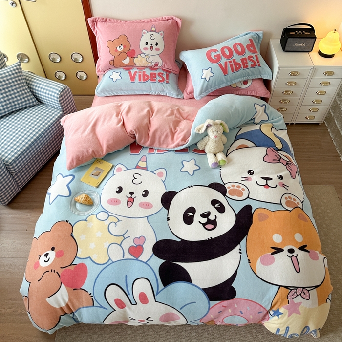 91家纺网 家纺一手货源 找家纺 赛丽雅 2025年新款秋冬卡通大版牛奶绒四件套 欢乐总动员