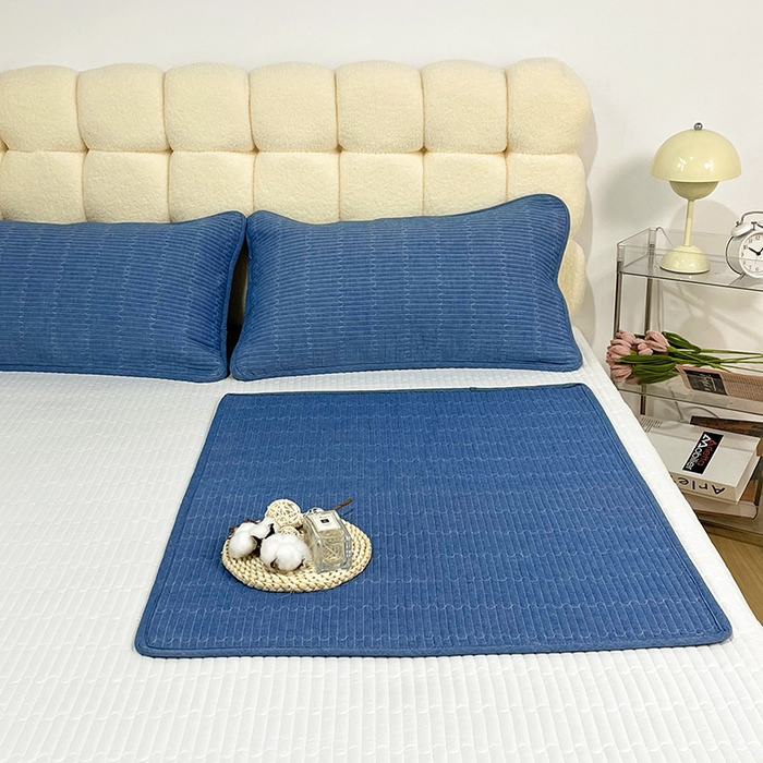 91家纺网 家纺一手货源 找家纺 拾小柒 2025新款纯色全棉色织水洗棉防水隔脏姨妈垫护理垫 牛仔蓝 不防水