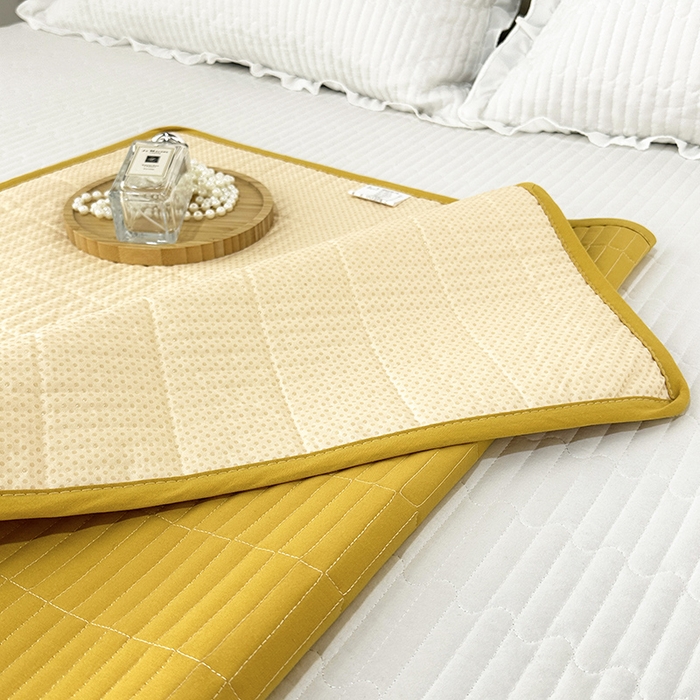 91家纺网 家纺一手货源 找家纺 拾小柒 2025新款纯色全棉色织水洗棉防水隔脏姨妈垫护理垫 姜黄色 防水