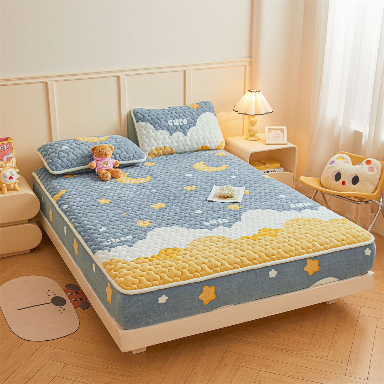 91家纺网 家纺一手货源 找家纺 （总）雯豆家纺 2025新款牛奶绒夹棉床笠印花款床垫保护套秋冬保暖床罩