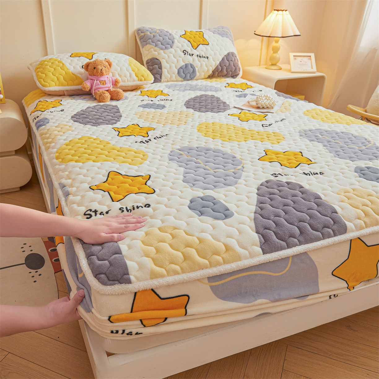 雯豆家纺 2025新款牛奶绒夹棉床笠印花款床垫保护套秋冬保暖床罩 牛奶绒夹棉床笠-斑点星星