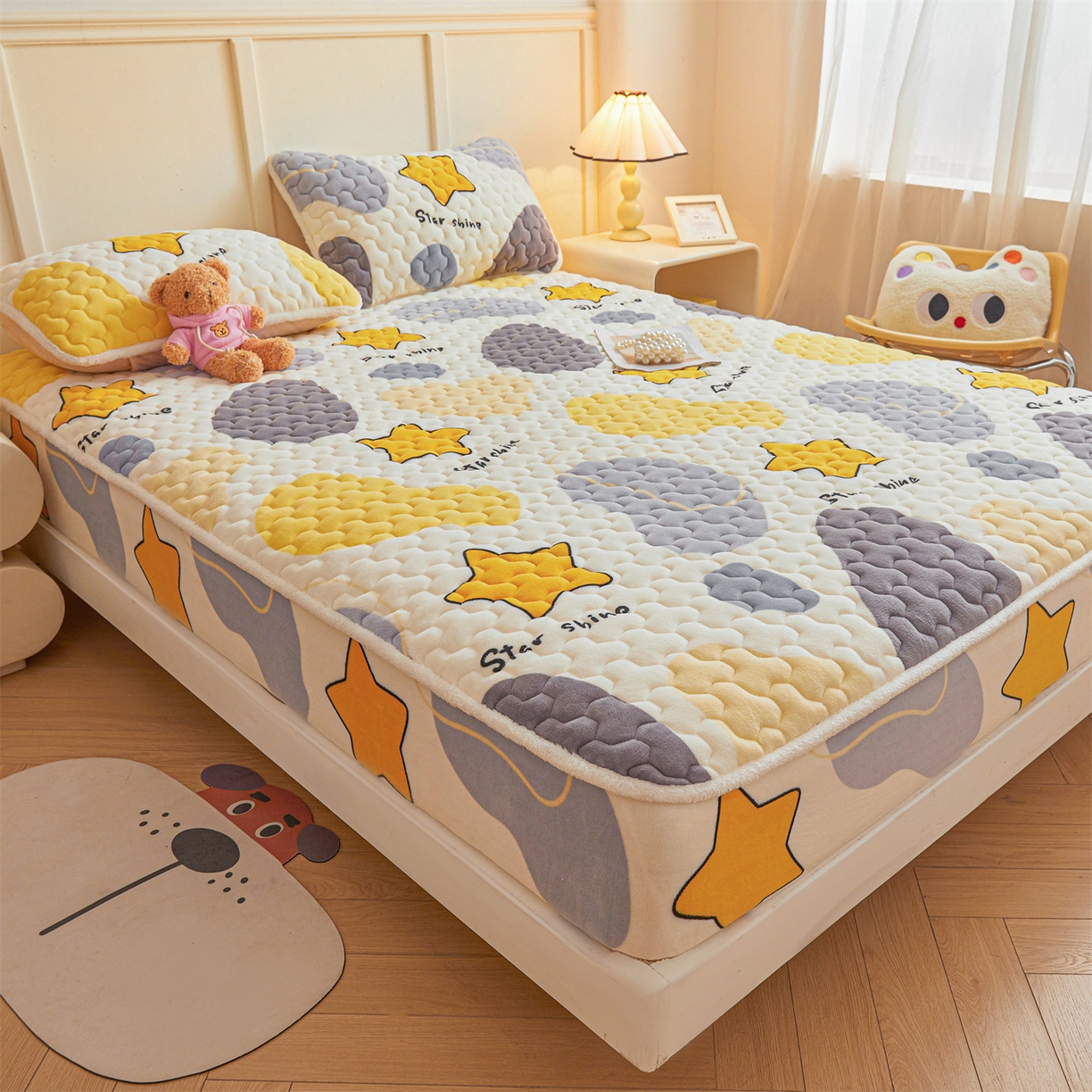 91家纺网 家纺一手货源 找家纺 雯豆家纺 2025新款牛奶绒夹棉床笠印花款床垫保护套秋冬保暖床罩 牛奶绒夹棉床笠-斑点星星