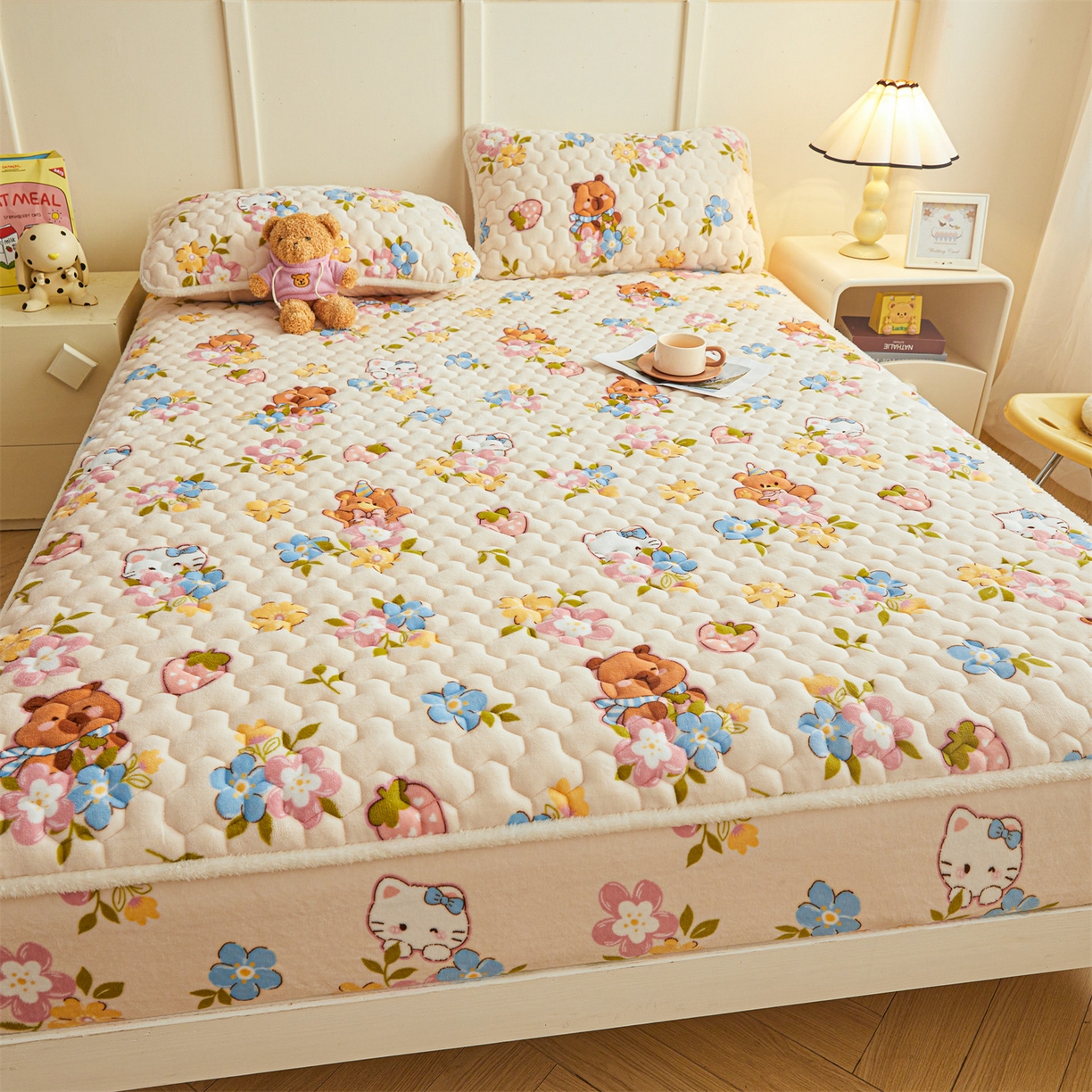 91家纺网 家纺一手货源 找家纺 雯豆家纺 2025新款牛奶绒夹棉床笠印花款床垫保护套秋冬保暖床罩 牛奶绒夹棉床笠-彩色萌宠