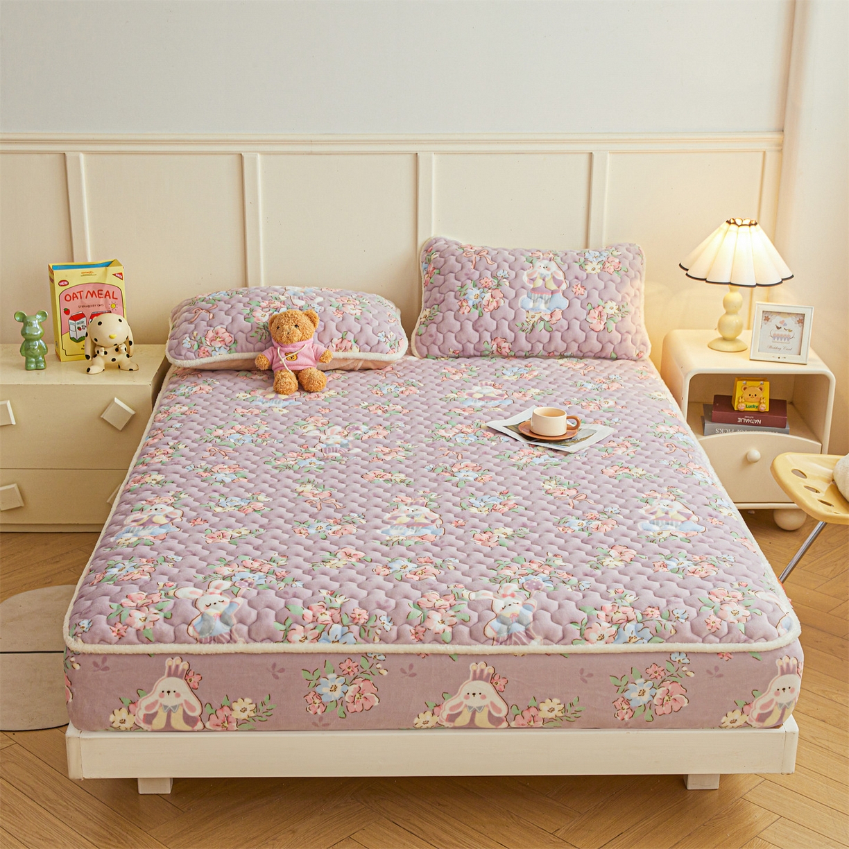 91家纺网 家纺一手货源 找家纺 雯豆家纺 2025新款牛奶绒夹棉床笠印花款床垫保护套秋冬保暖床罩 牛奶绒夹棉床笠-花花仙子