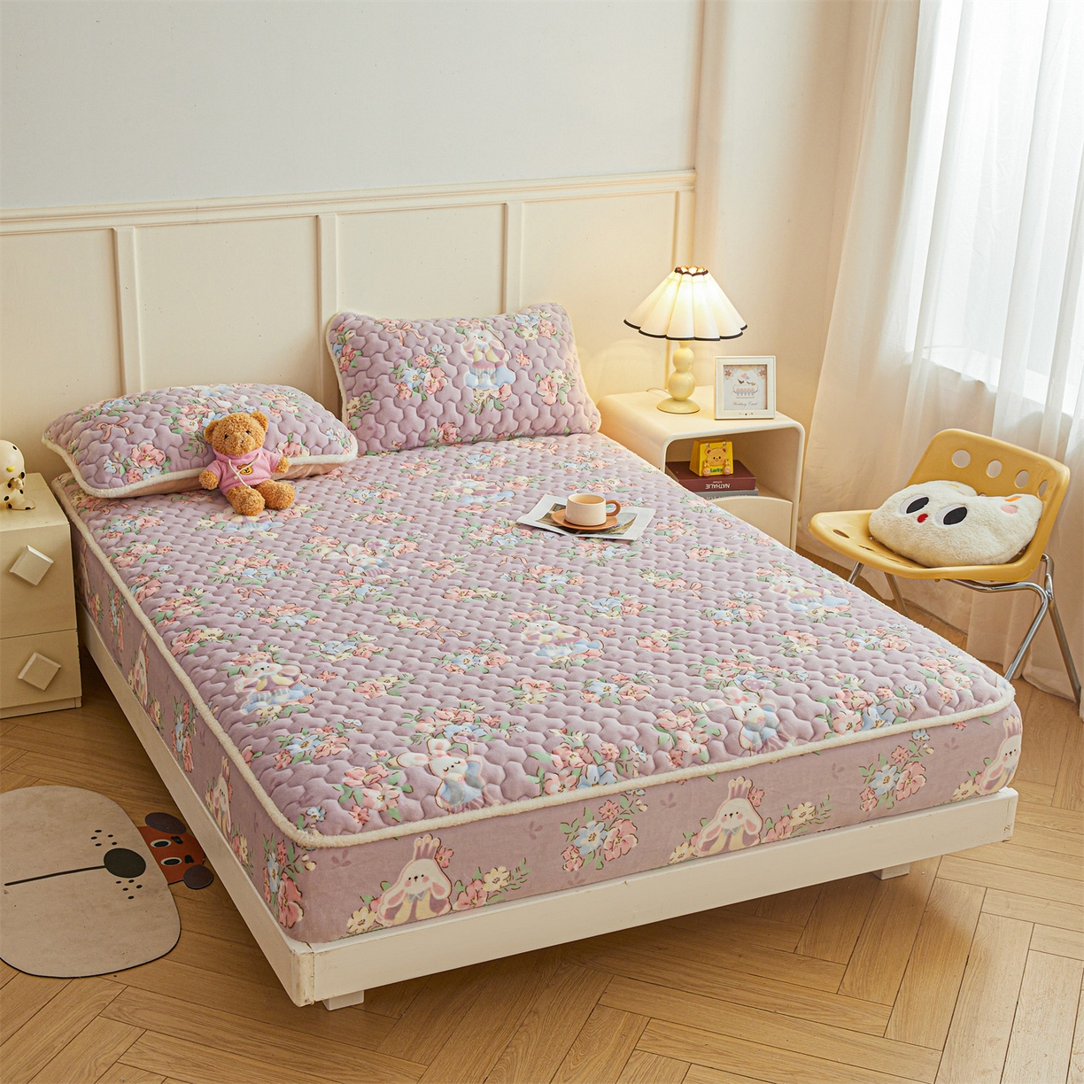 91家纺网 家纺一手货源 找家纺 雯豆家纺 2025新款牛奶绒夹棉床笠印花款床垫保护套秋冬保暖床罩 牛奶绒夹棉床笠-花花仙子