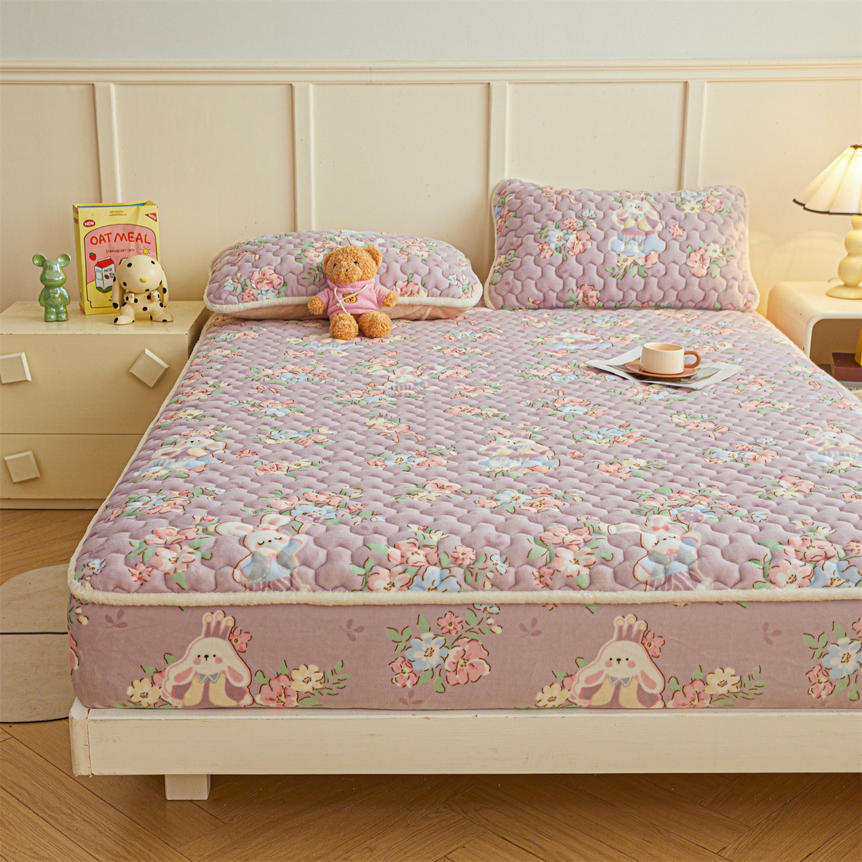 91家纺网 家纺一手货源 找家纺 雯豆家纺 2025新款牛奶绒夹棉床笠印花款床垫保护套秋冬保暖床罩 牛奶绒夹棉床笠-花花仙子