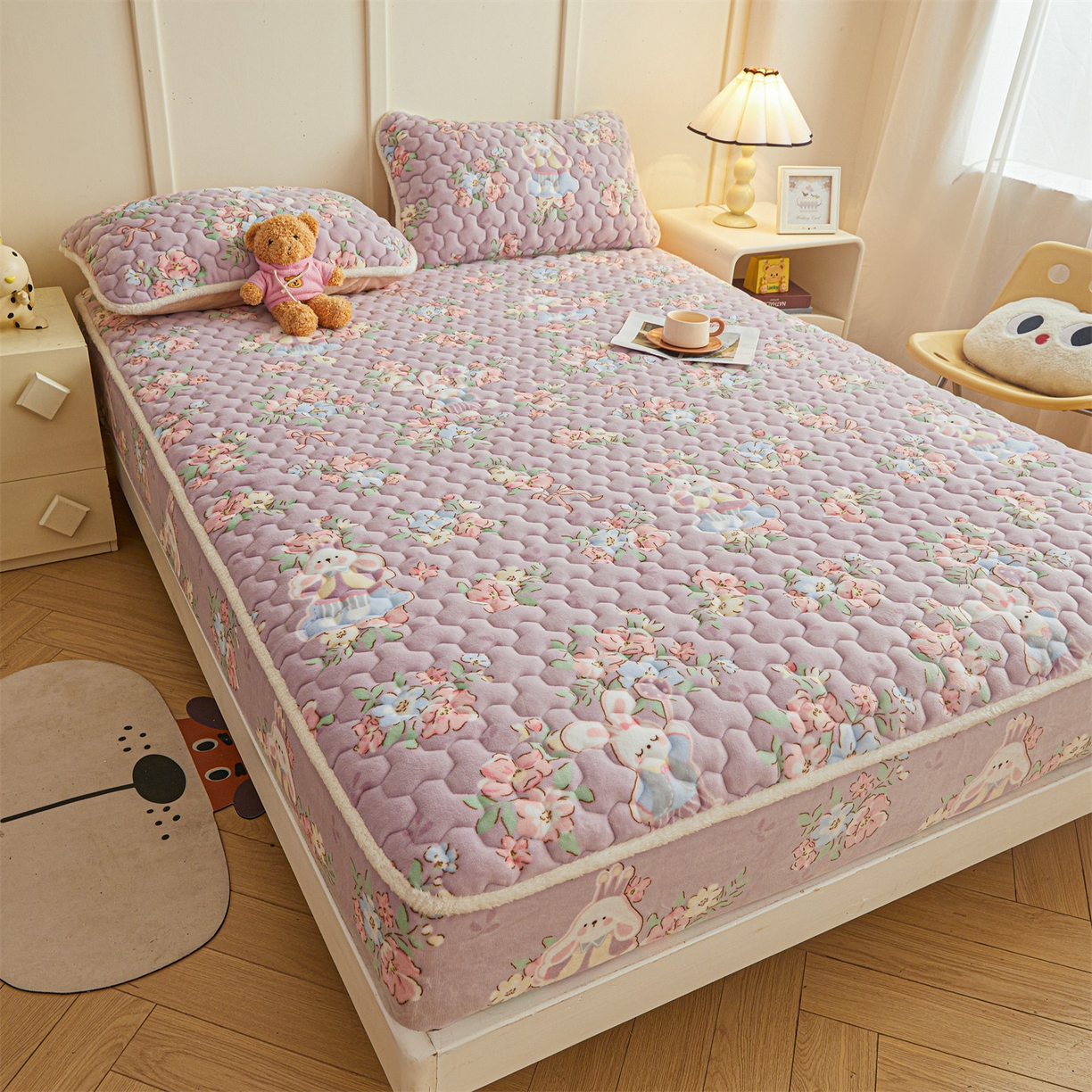 91家纺网 家纺一手货源 找家纺 雯豆家纺 2025新款牛奶绒夹棉床笠印花款床垫保护套秋冬保暖床罩 牛奶绒夹棉床笠-花花仙子