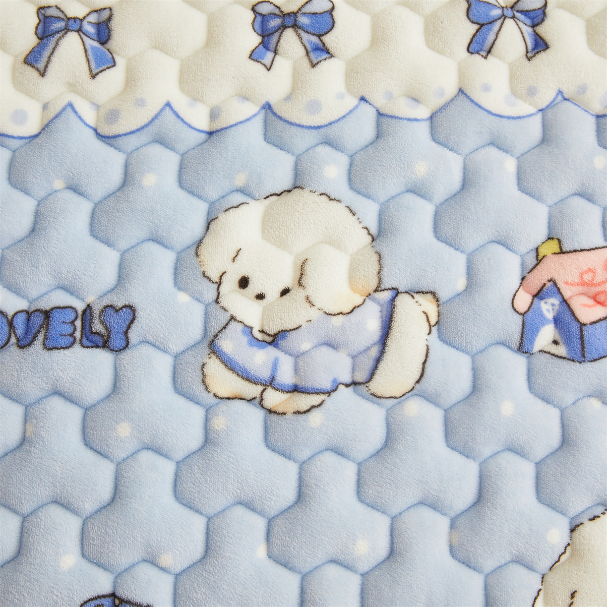 91家纺网 家纺一手货源 找家纺 雯豆家纺 2025新款牛奶绒夹棉床笠印花款床垫保护套秋冬保暖床罩 牛奶绒夹棉床笠-奶蓝小狗