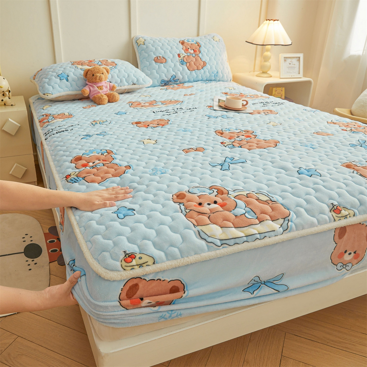雯豆家纺 2025新款牛奶绒夹棉床笠印花款床垫保护套秋冬保暖床罩 牛奶绒夹棉床笠-趴趴熊