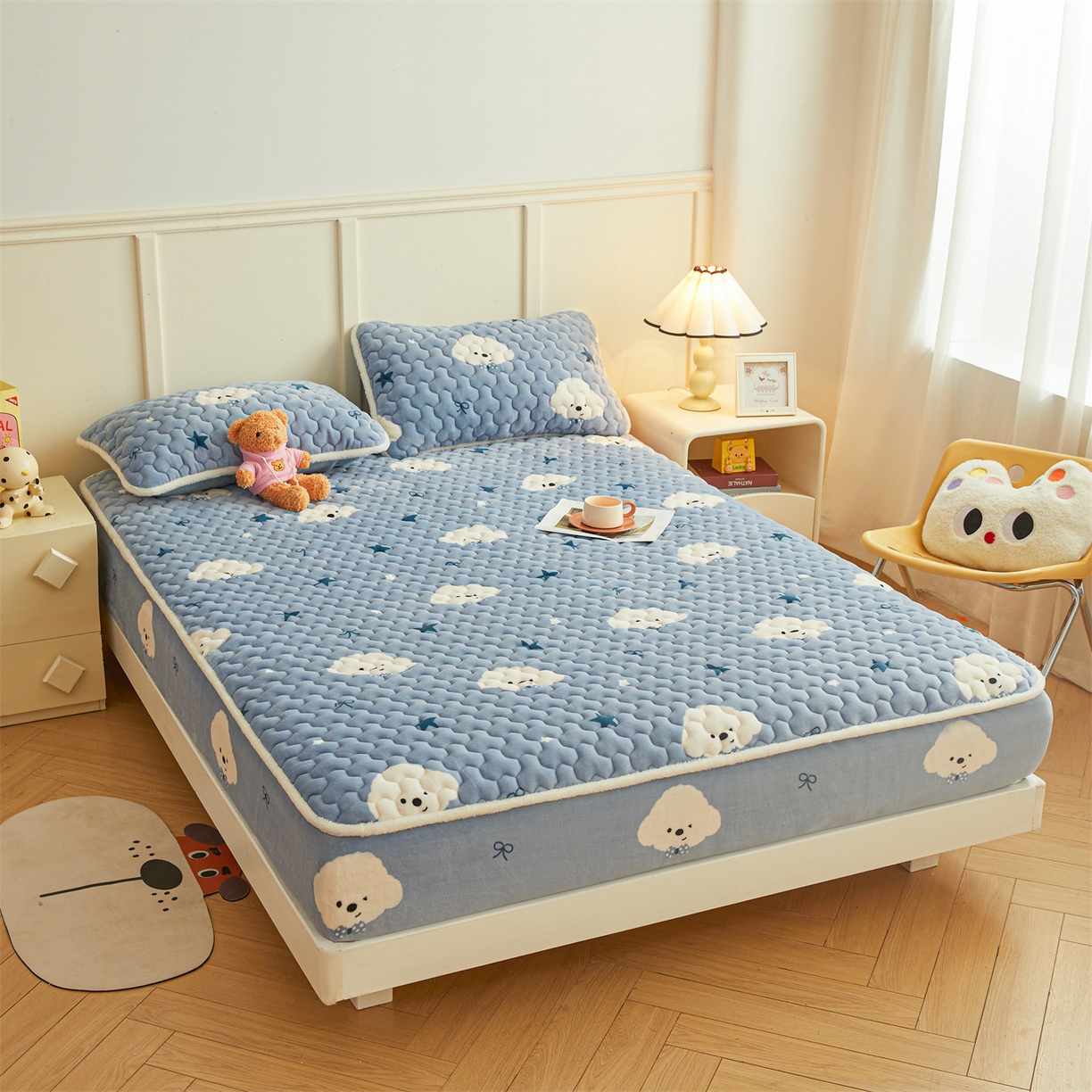 91家纺网 家纺一手货源 找家纺 雯豆家纺 2025新款牛奶绒夹棉床笠印花款床垫保护套秋冬保暖床罩 牛奶绒夹棉床笠-星空小狗