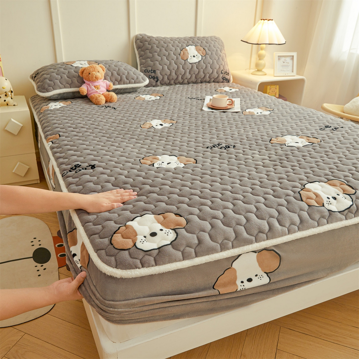 雯豆家纺 2025新款牛奶绒夹棉床笠印花款床垫保护套秋冬保暖床罩 牛奶绒夹棉床笠-阳光狗