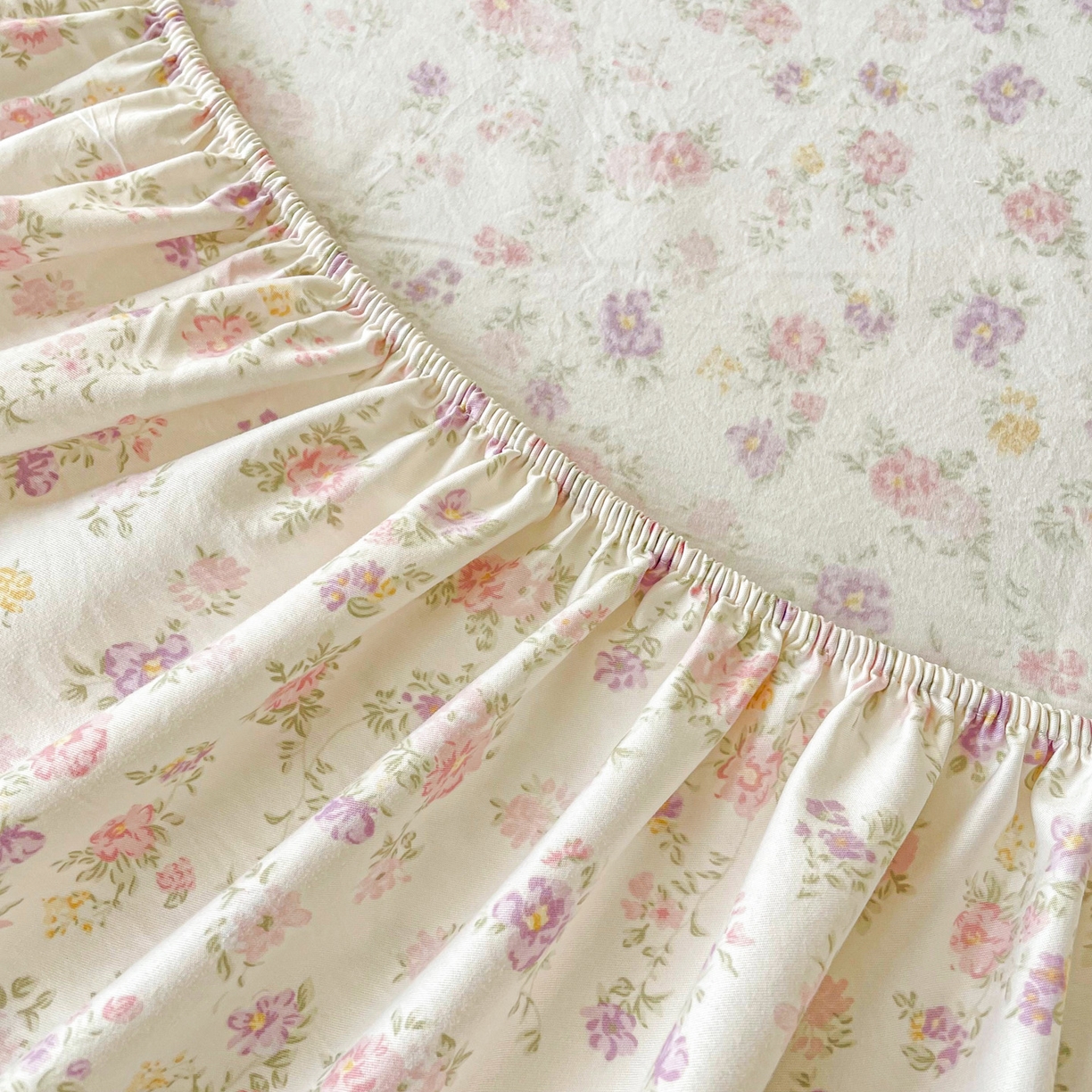 91家纺网 家纺一手货源 找家纺 金泰莱 2025新款木棉双层纱印花床笠 镜花水月