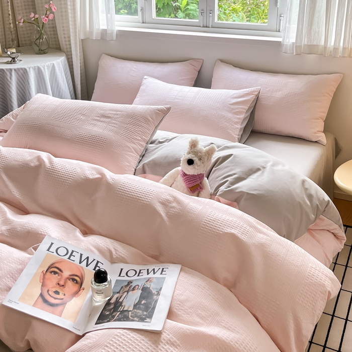 91家纺网 家纺一手货源 找家纺 言一 2025秋冬新品A类60S新疆长绒棉纯棉陶瓷轻磨毛四件套提花全棉床单被套不掉毛2 粉玉+空气灰