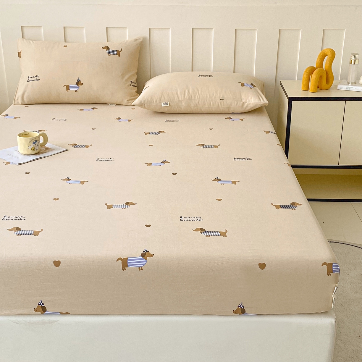 91家纺网 家纺一手货源 找家纺 金泰莱 2025新款木棉双层纱印花床笠 腊肠狗狗