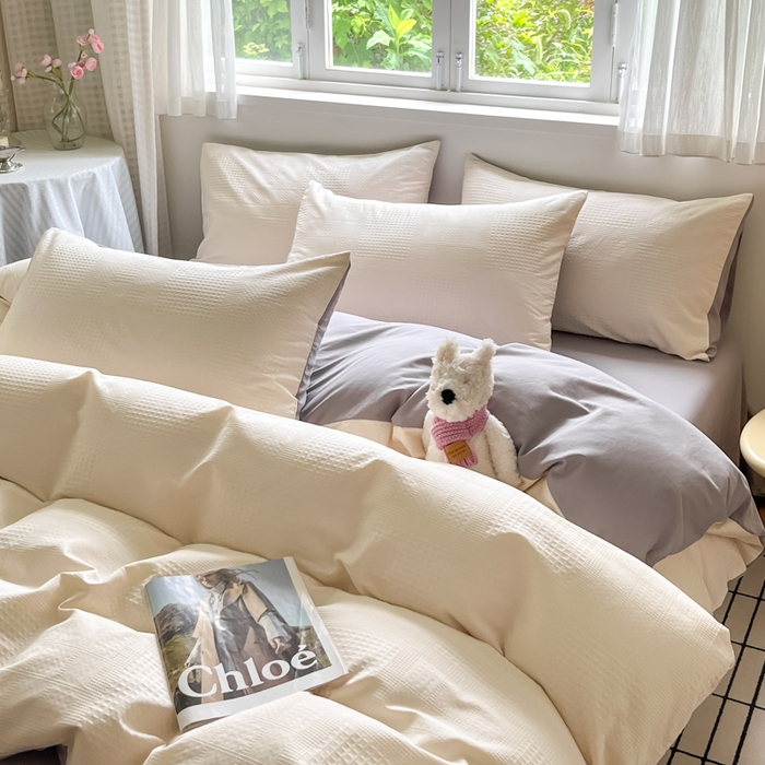 91家纺网 家纺一手货源 找家纺 言一 2025秋冬新品A类60S新疆长绒棉纯棉陶瓷轻磨毛四件套提花全棉床单被套不掉毛2 米月白+山灰