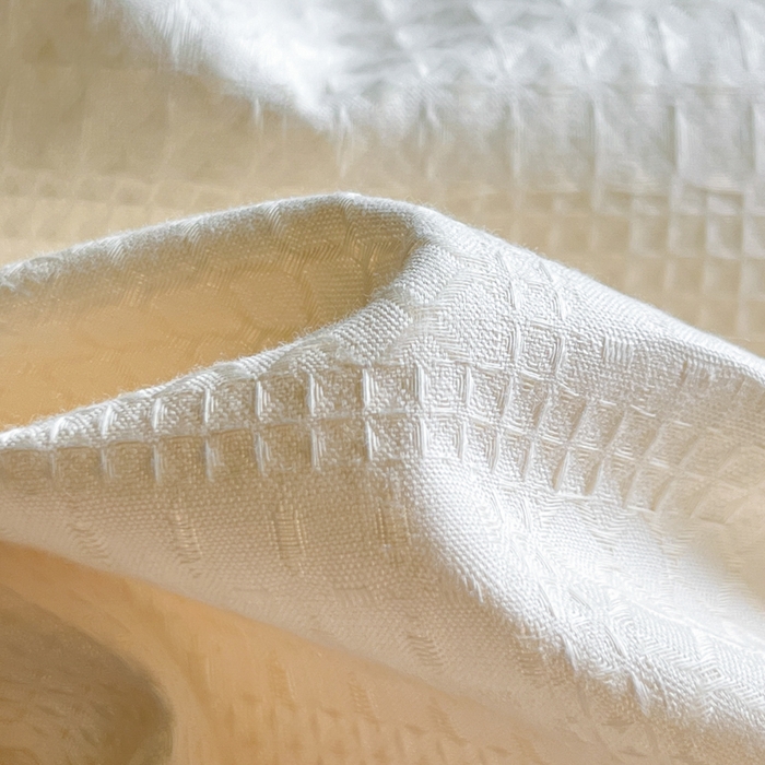 91家纺网 家纺一手货源 找家纺 言一 2025秋冬新品A类60S新疆长绒棉纯棉陶瓷轻磨毛四件套提花全棉床单被套不掉毛2 米月白+山灰