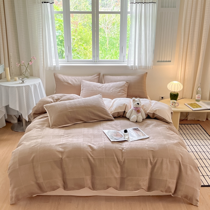 91家纺网 家纺一手货源 找家纺 言一 2025秋冬新品A类60S新疆长绒棉纯棉陶瓷轻磨毛四件套提花全棉床单被套不掉毛2 卡其+奶玉色