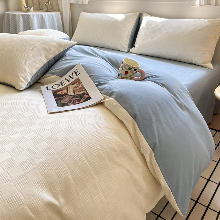 91家纺网 家纺一手货源 找家纺 言一 2025秋冬新品A类60S新疆长绒棉纯棉陶瓷轻磨毛四件套提花全棉床单被套不掉毛2 雅士白+天青蓝