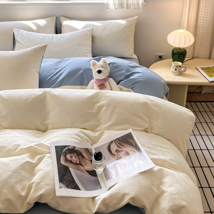 91家纺网 家纺一手货源 找家纺 言一 2025秋冬新品A类60S新疆长绒棉纯棉陶瓷轻磨毛四件套提花全棉床单被套不掉毛2 雅士白+天青蓝