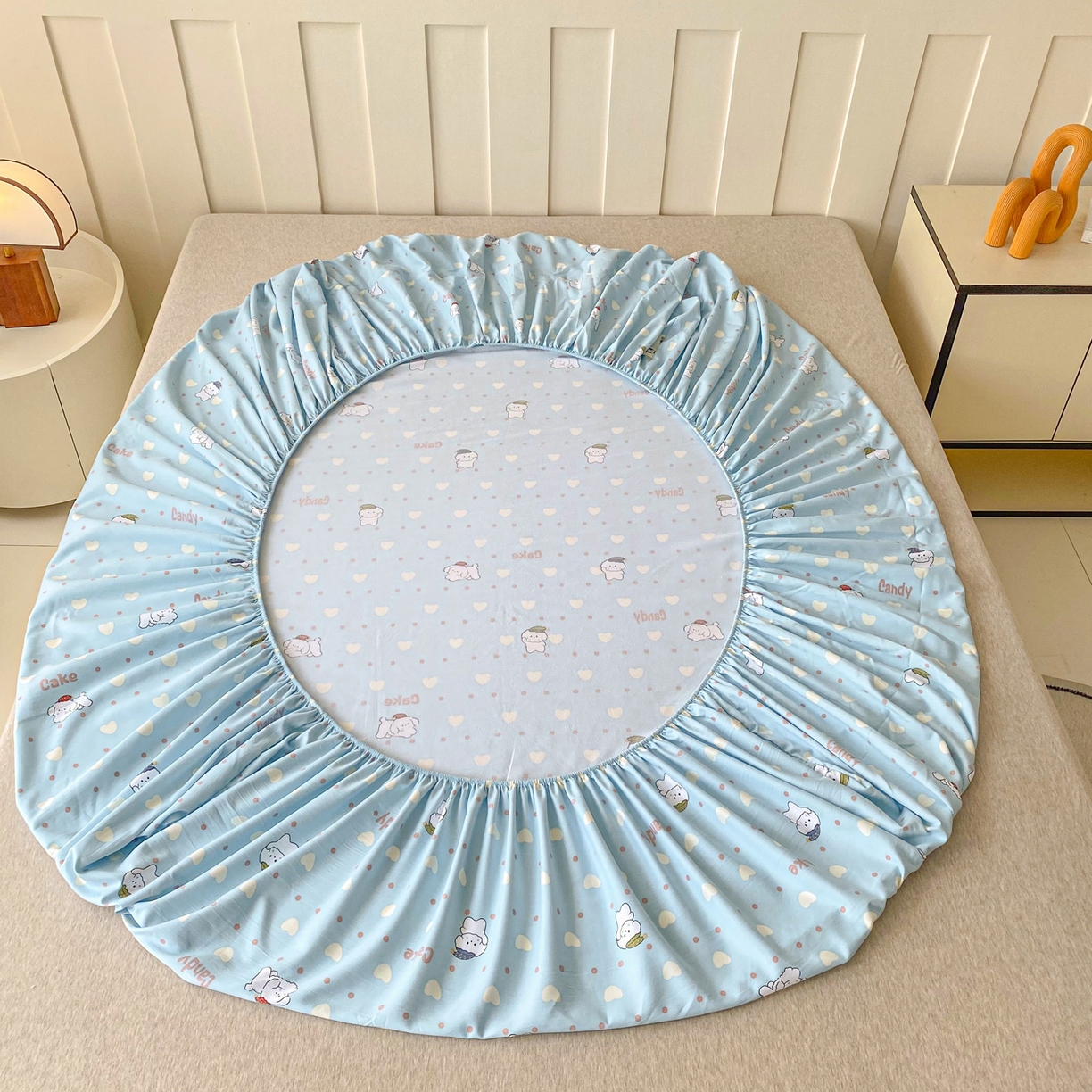 91家纺网 家纺一手货源 找家纺 金泰莱 2025新款木棉双层纱印花床笠 萌宠小屋