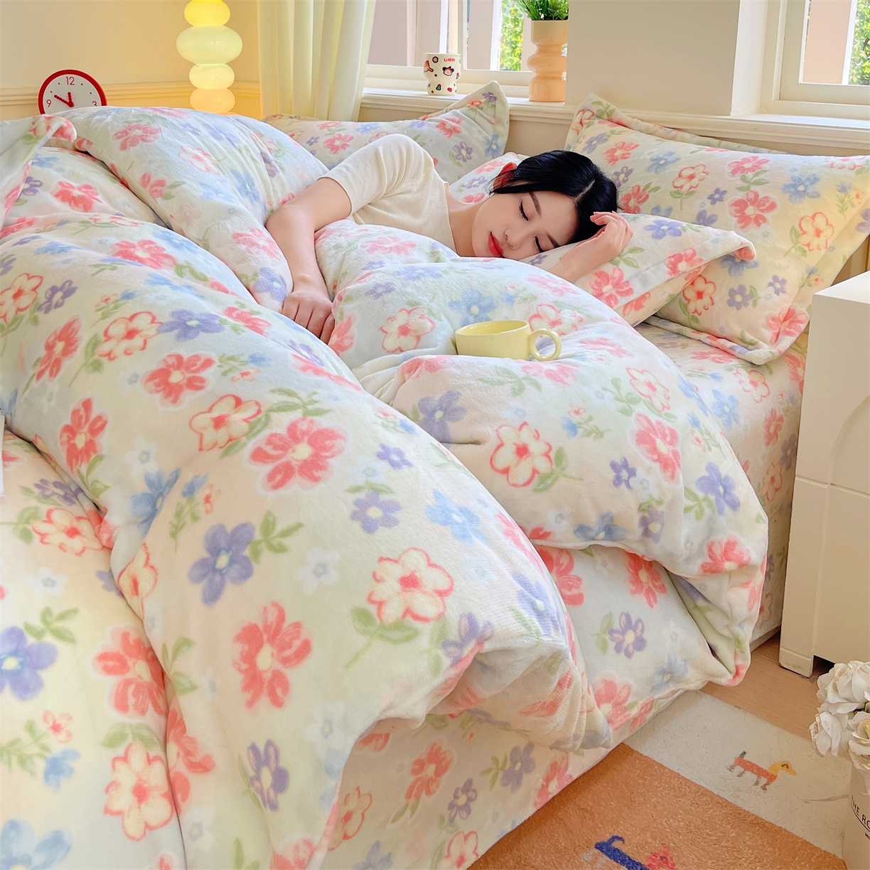 91家纺网 家纺一手货源 找家纺 凯儿2025加厚A类印花牛奶绒单品四件套 花在云端