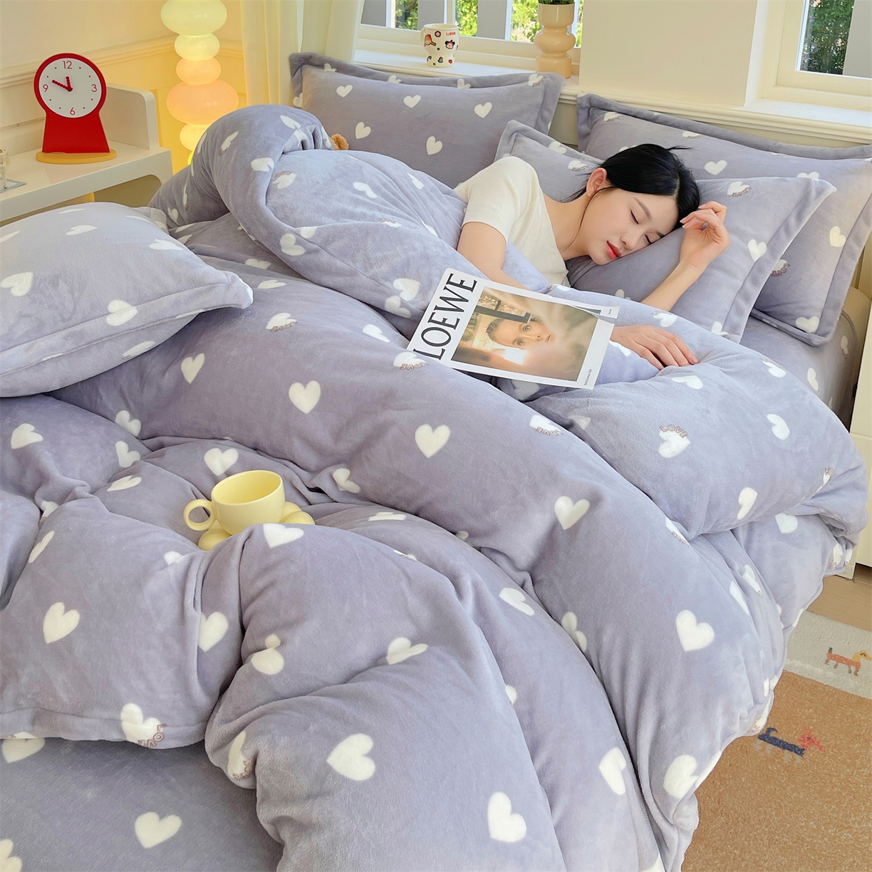 91家纺网 家纺一手货源 找家纺 凯儿2025加厚A类印花牛奶绒单品四件套 心心相印-灰