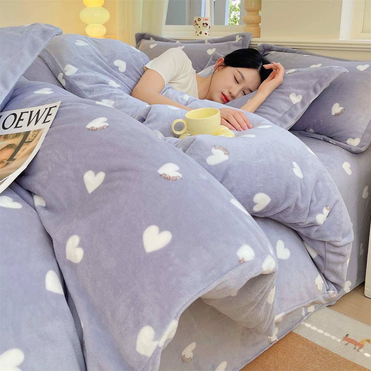 91家纺网 家纺一手货源 找家纺 凯儿2025加厚A类印花牛奶绒单品四件套 心心相印-灰