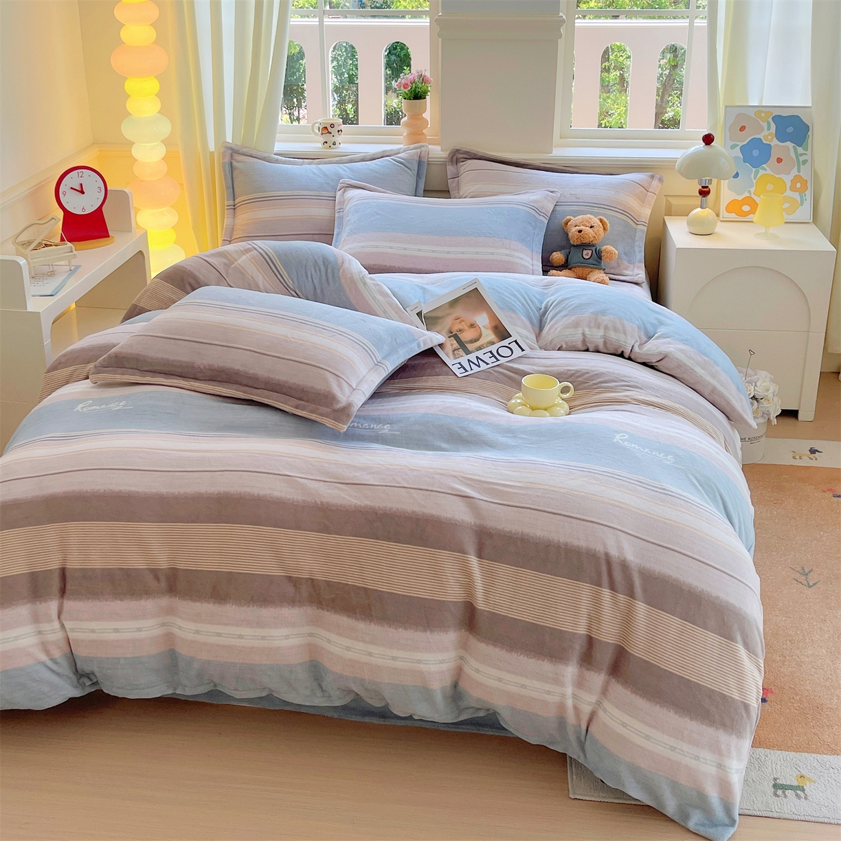 91家纺网 家纺一手货源 找家纺 凯儿2025加厚A类印花牛奶绒单品四件套 英伦之旅-兰