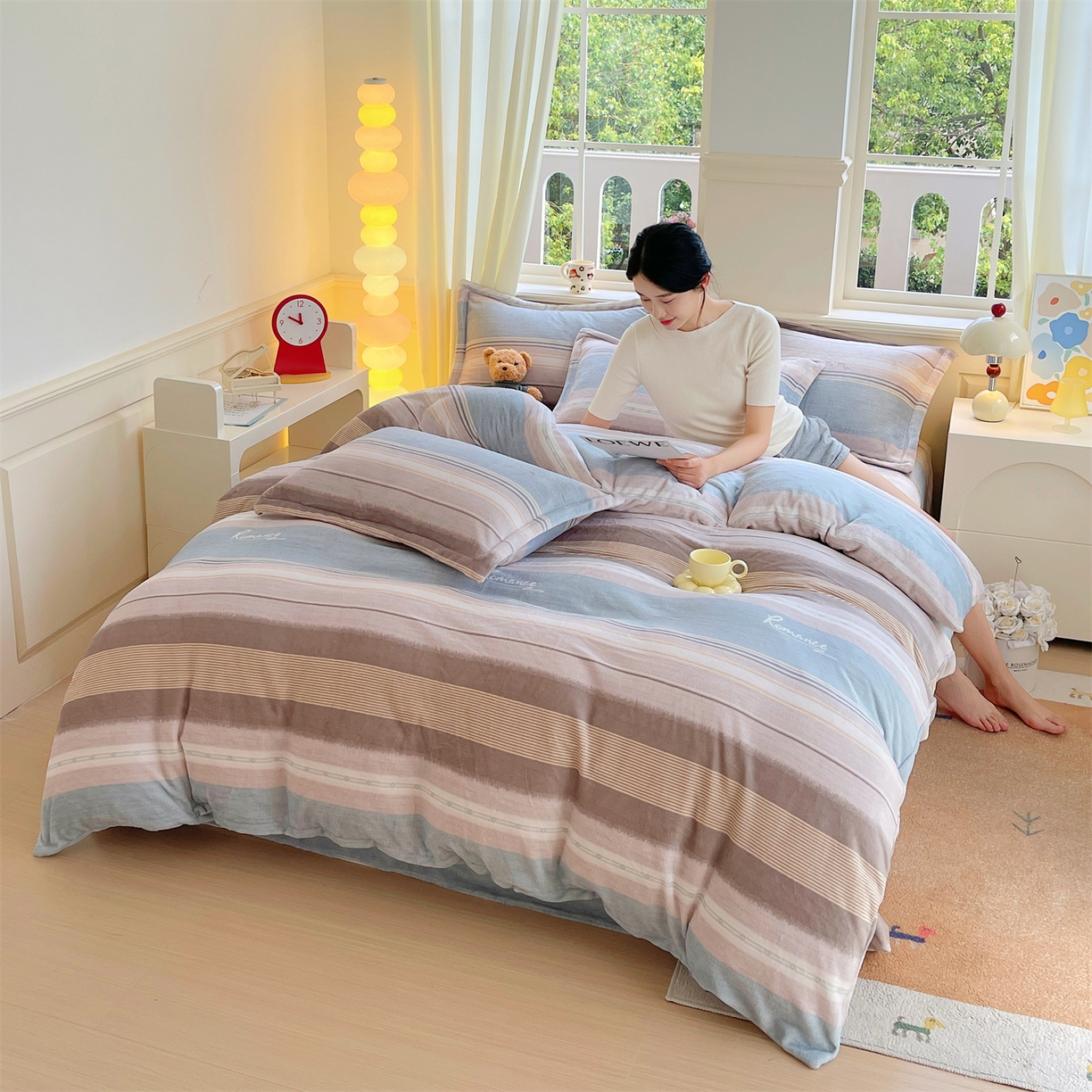 91家纺网 家纺一手货源 找家纺 凯儿2025加厚A类印花牛奶绒单品四件套 英伦之旅-兰