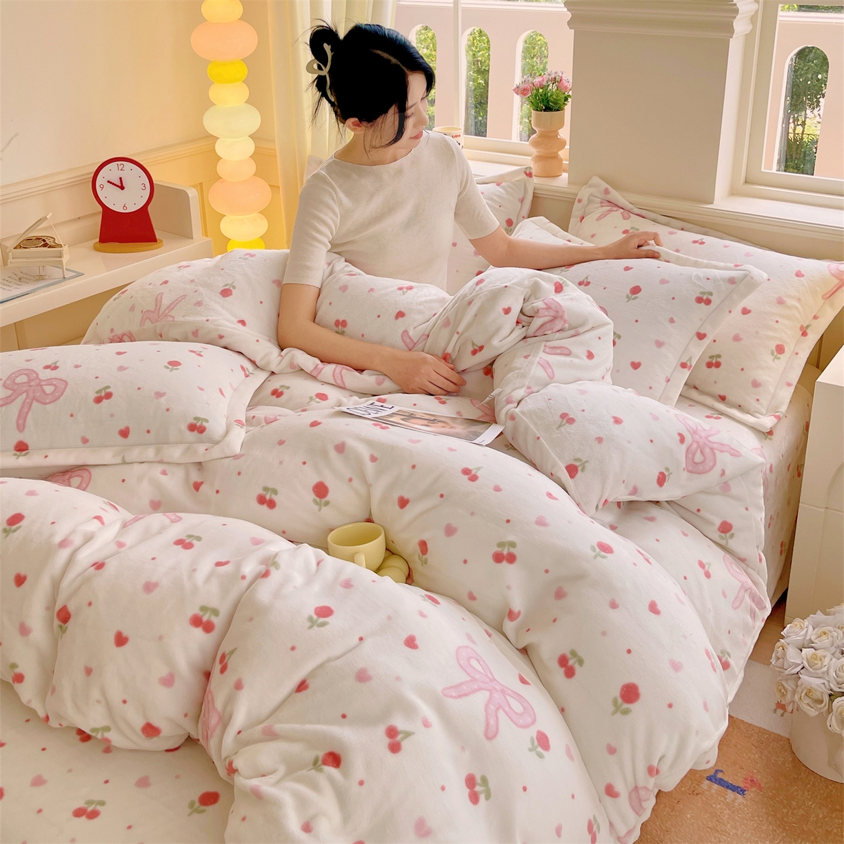 91家纺网 家纺一手货源 找家纺 凯儿2025加厚A类印花牛奶绒单品四件套 樱桃结语