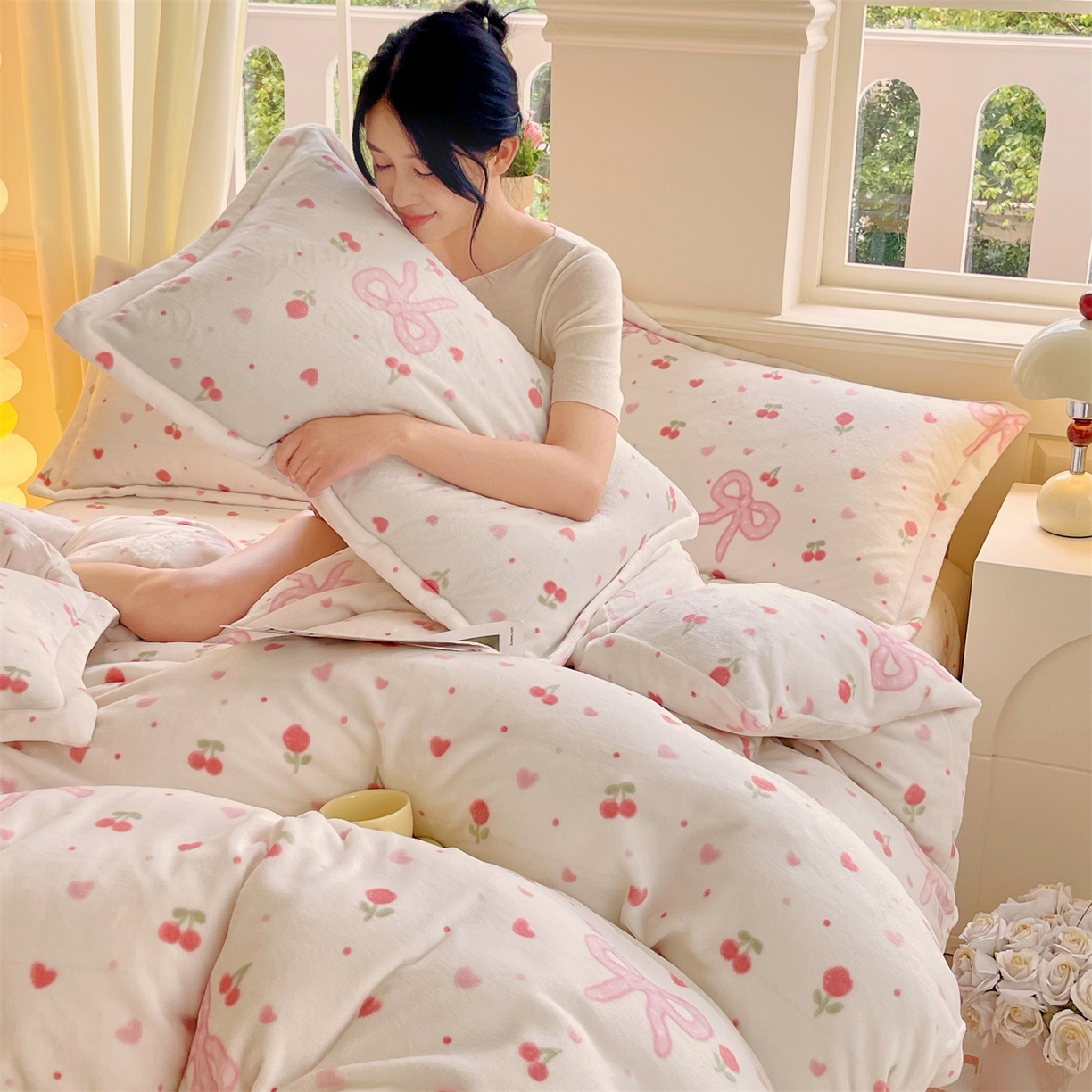 91家纺网 家纺一手货源 找家纺 凯儿2025加厚A类印花牛奶绒单品四件套 樱桃结语