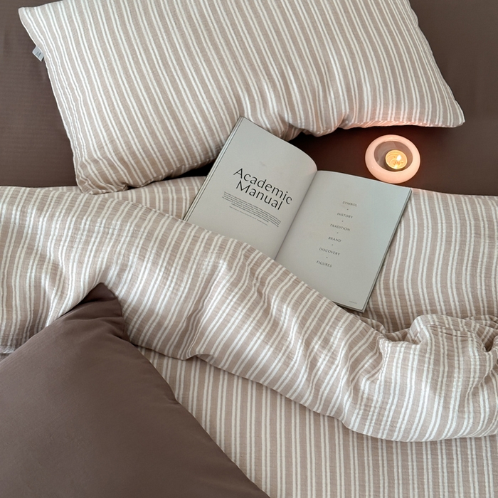 91家纺网 家纺一手货源 找家纺 （总）玛奇朵 2024新品简约色织中古条纹双层皱皱纱四件套