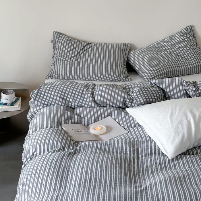 91家纺网 家纺一手货源 找家纺 玛奇朵 2024新品简约色织中古条纹双层皱皱纱四件套 中古条纹-蓝