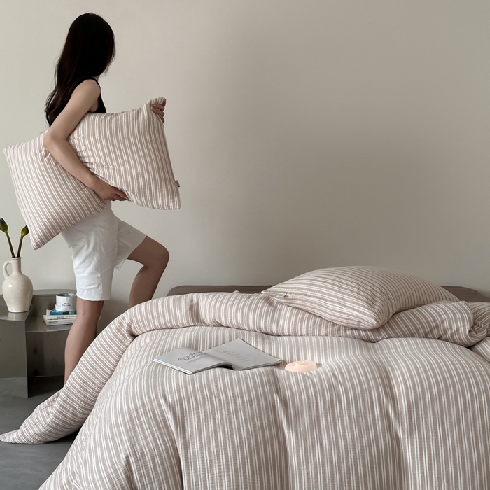 91家纺网 家纺一手货源 找家纺 （总）玛奇朵 2024新品简约色织中古条纹双层皱皱纱四件套