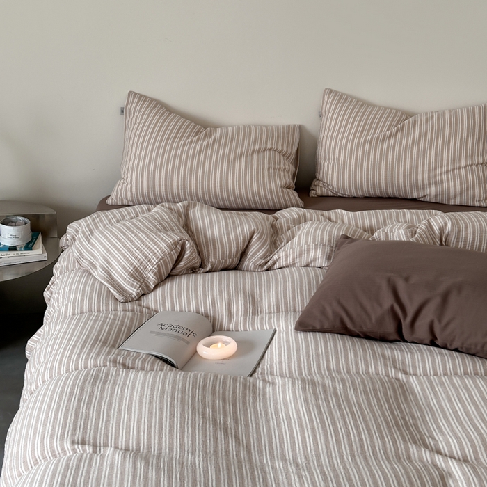 91家纺网 家纺一手货源 找家纺 （总）玛奇朵 2024新品简约色织中古条纹双层皱皱纱四件套