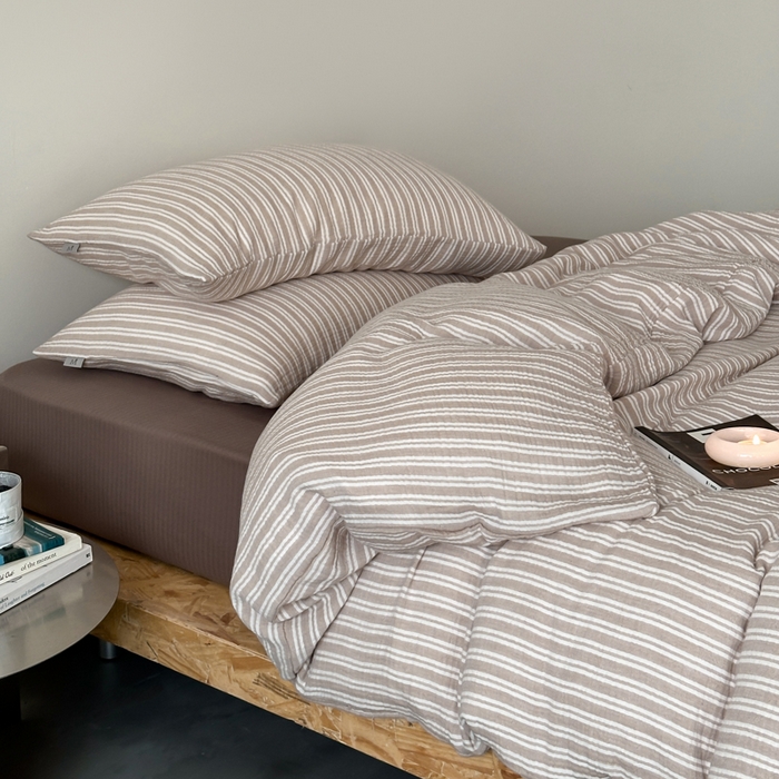 91家纺网 家纺一手货源 找家纺 （总）玛奇朵 2024新品简约色织中古条纹双层皱皱纱四件套