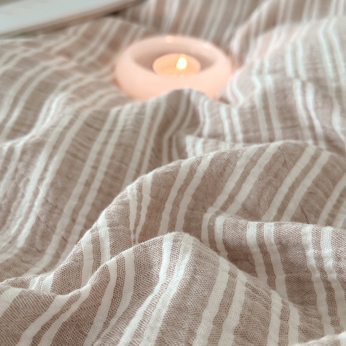 91家纺网 家纺一手货源 找家纺 （总）玛奇朵 2024新品简约色织中古条纹双层皱皱纱四件套