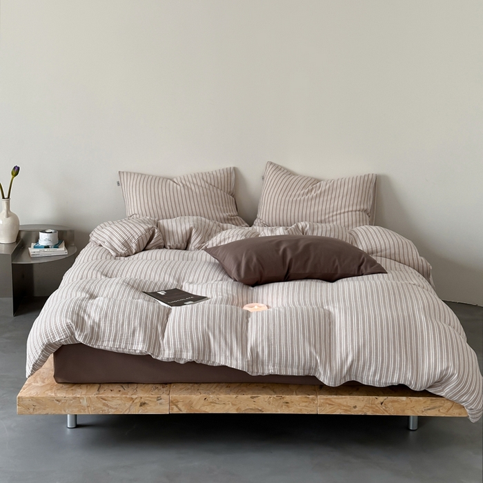 91家纺网 家纺一手货源 找家纺 （总）玛奇朵 2024新品简约色织中古条纹双层皱皱纱四件套