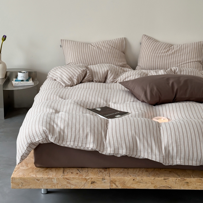 91家纺网 家纺一手货源 找家纺 （总）玛奇朵 2024新品简约色织中古条纹双层皱皱纱四件套