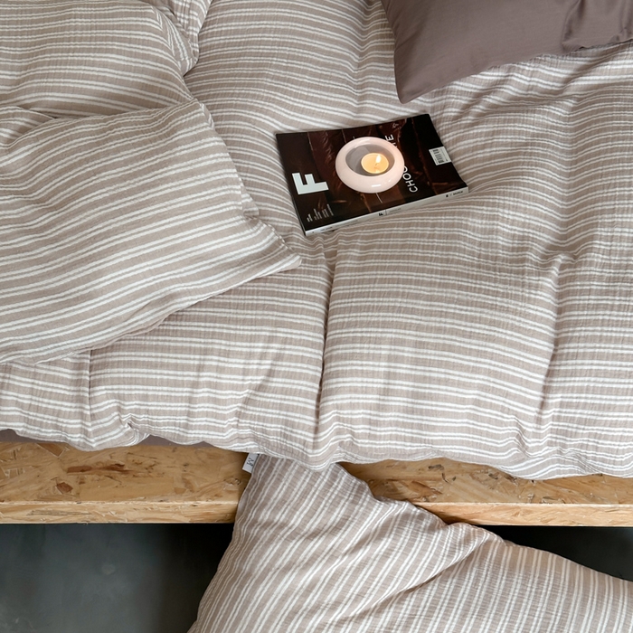 91家纺网 家纺一手货源 找家纺 （总）玛奇朵 2024新品简约色织中古条纹双层皱皱纱四件套